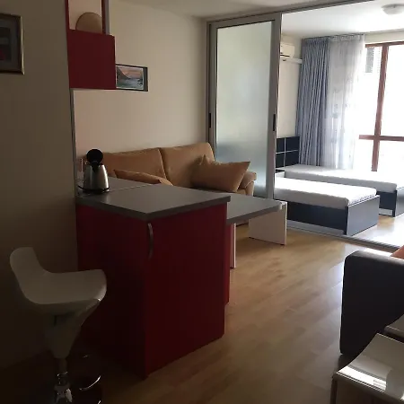 아파트 Panorama Beach 5B *